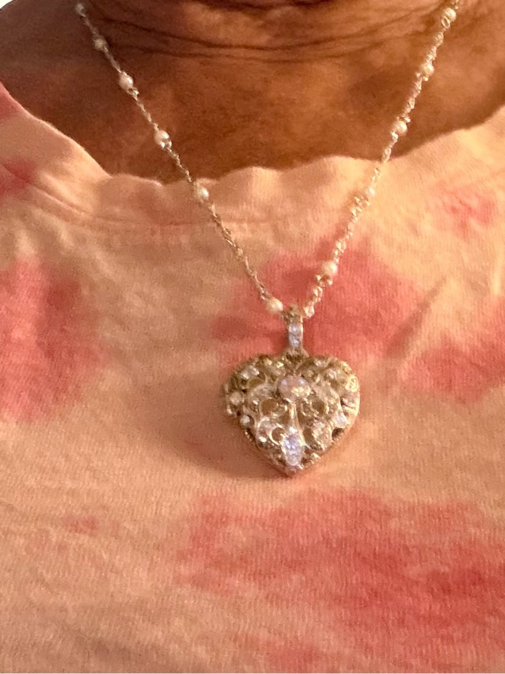 Silver Heart Filigree Pendant Locket Necklace - Elegant Women's Jewelry